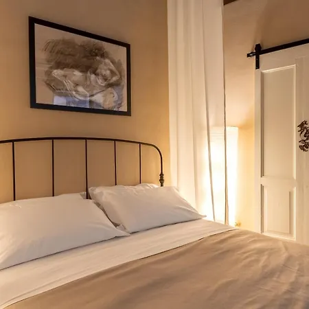 Daire Charming Nest With Terrace By Wonderful Italy *